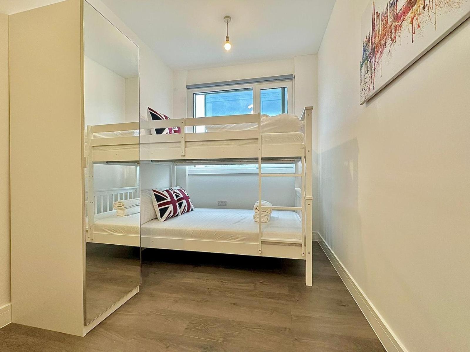 264 Pentonville Road * London